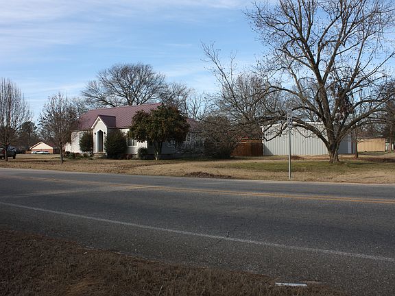 2nd image of 206 E Runnels St