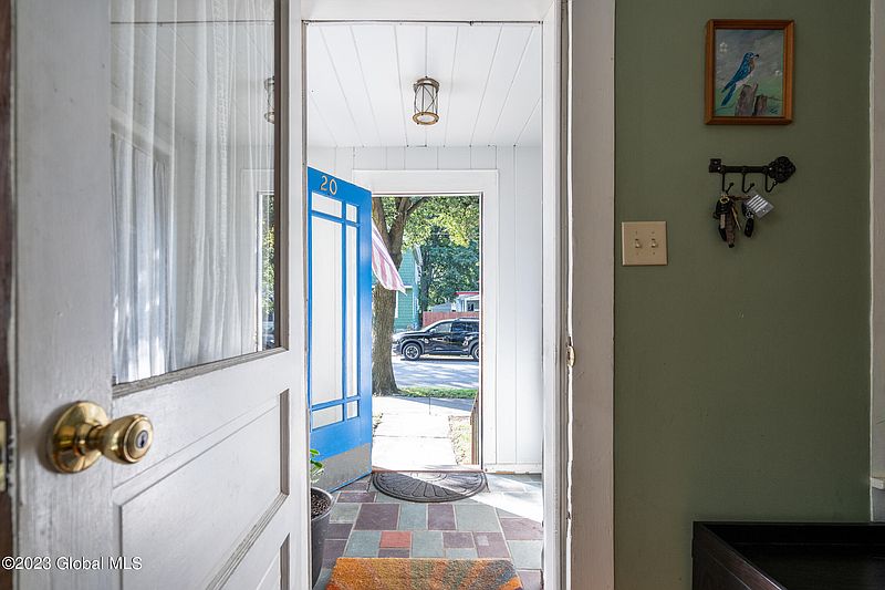 5th image of 20 William Street