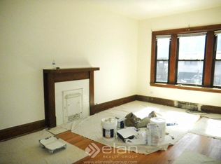 349 Park Ave APT 3, Glencoe, IL 60022