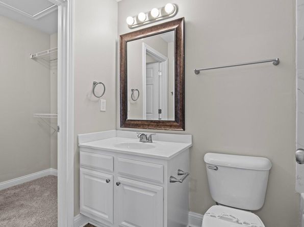 lexington-kentucky-446956486 picture