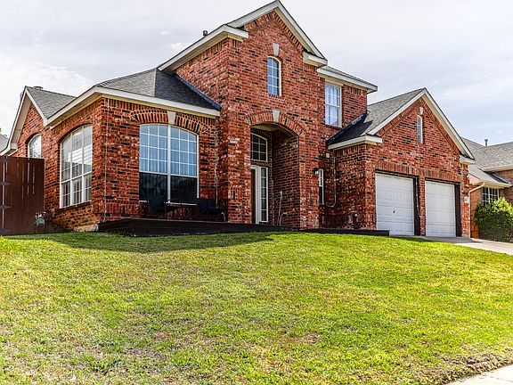 3rd image of 611 Laura Ln