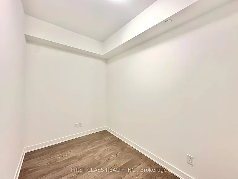 543 Richmond St W #820 — Photo 9