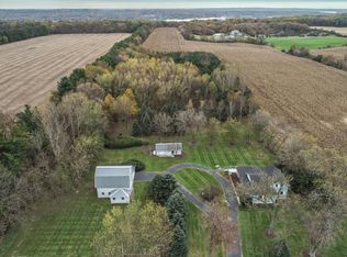 W4013 Palmer Rd, Lake Geneva, WI 53147