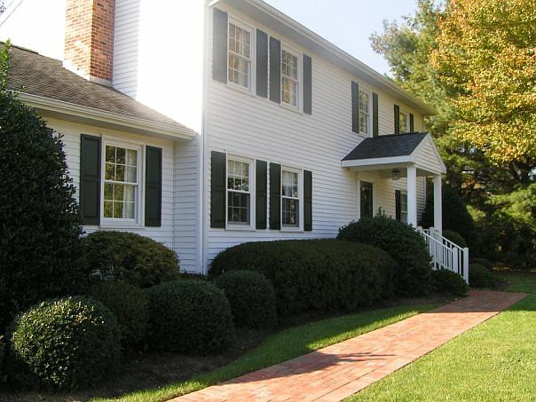 1st image of 108 Kenwood Ct