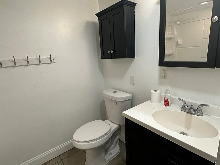 729 South St #B — Photo 15