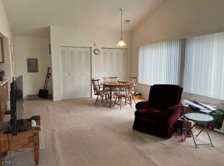 116 Falcon Ridge Way N #6, Hamburg, NJ 07419