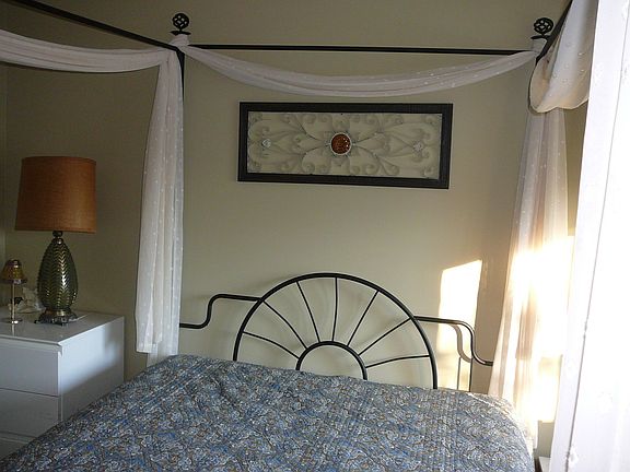 4th image of 6010 Sanders Ct