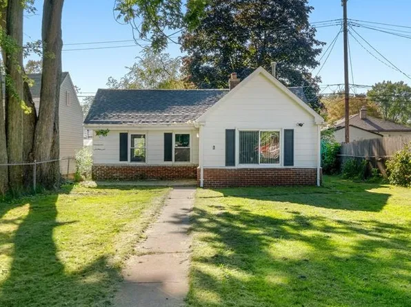 19349 Wakenden St, Redford, MI 48240