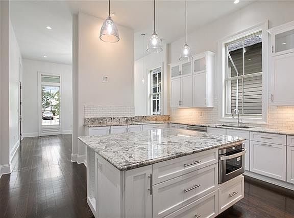 4th image of 4135 Iberville St Unit 4135