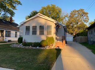 133 Tenny Ave, Waukesha, WI 53186