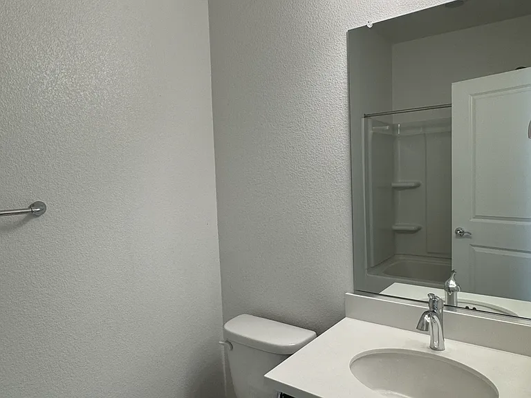 3F Full Guest Bath