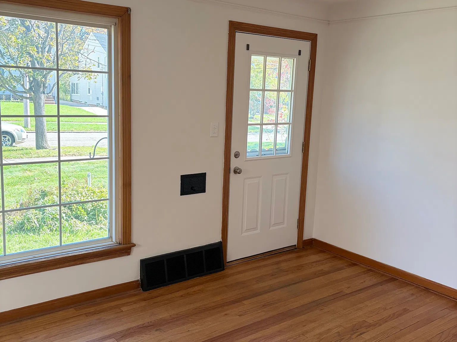 3 bed, 1442 sqft, $1,850 — Photo 2