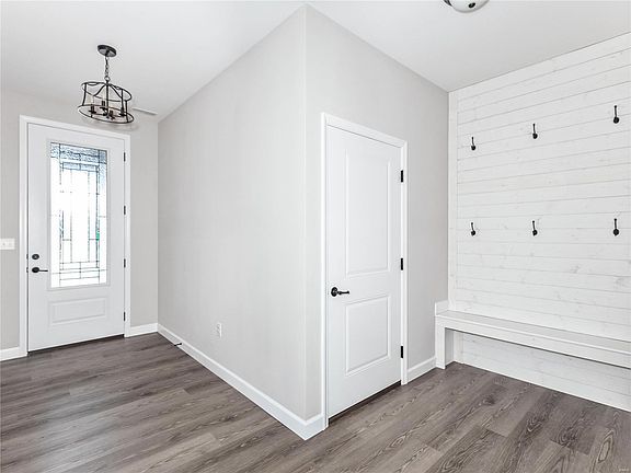 3rd image of 7414 Clarence Ct