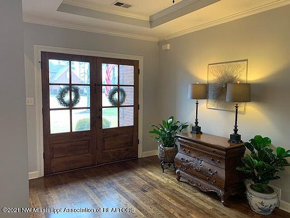 2nd image of 3584 New Pointe Dr S