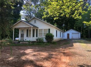 2411 McKnight Mill Rd, Greensboro, NC 27405