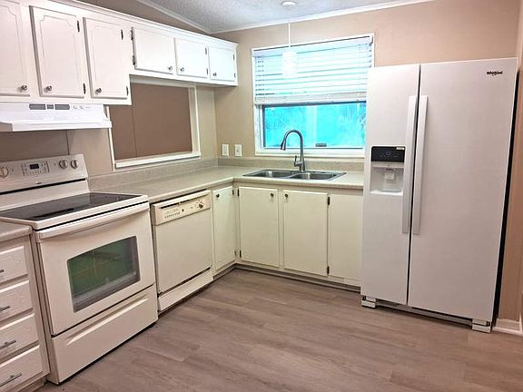 2nd image of 1226 48th Avenue Dr E #148