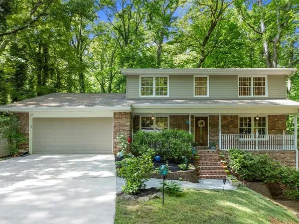 3025 Mountain Creek Ct NE, Roswell, GA 30075