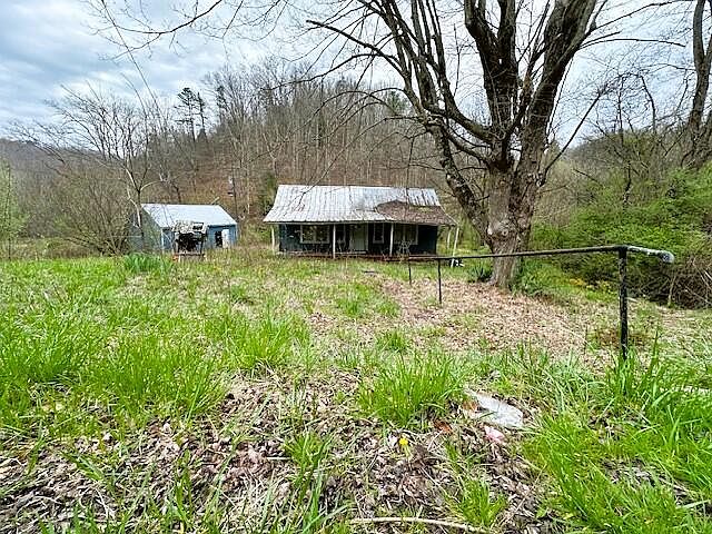 5427 Highway 719, Sandy Hook, KY 41171 | MLS #24007183 | Zillow