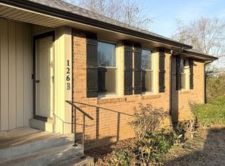 126 Woodmont Ave #B, Bowling Green, KY 42101