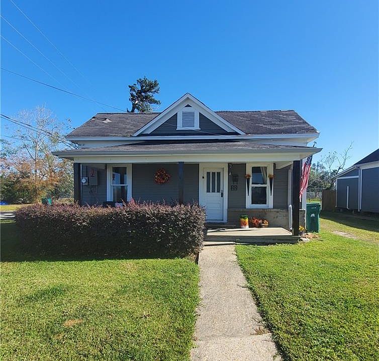 1st image of 212 College St