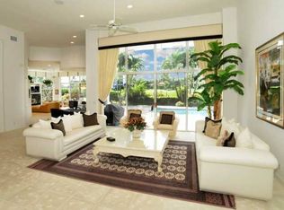 7442 Valencia Dr, Boca Raton, FL 33433