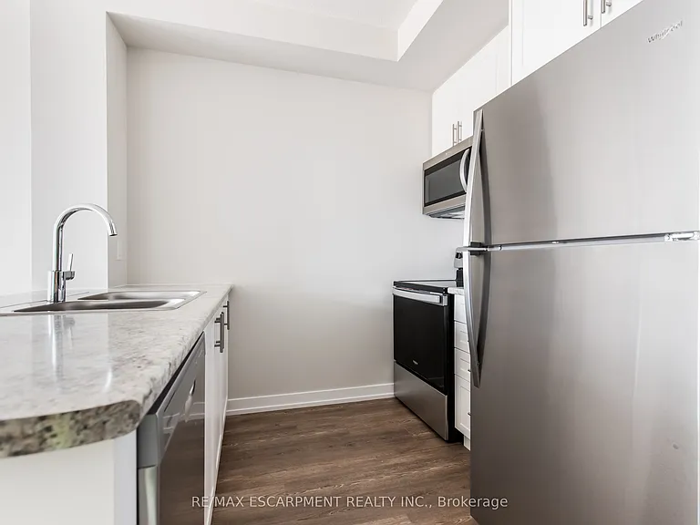 870 Queenston Rd #511 — Photo 7