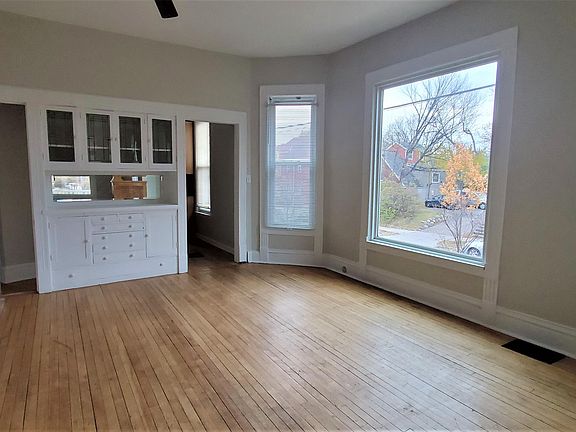 4th image of 2123 Bryant Ave S APT 1