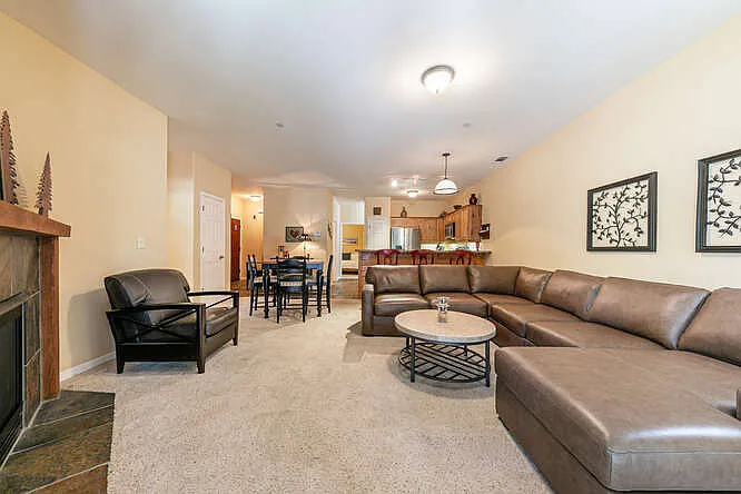2 bed, 1210 sqft, $5,500 — Photo 4