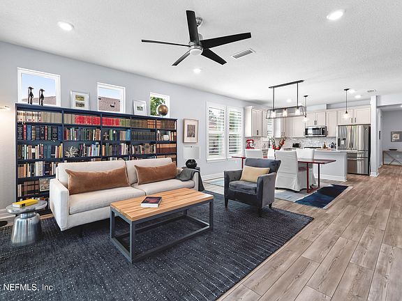 4th image of 51 WHEATFIELD Avenue