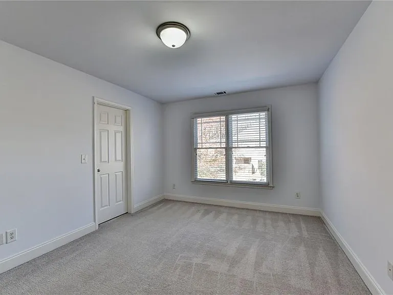 2104 Nelms Pointe Lndg — Photo 25