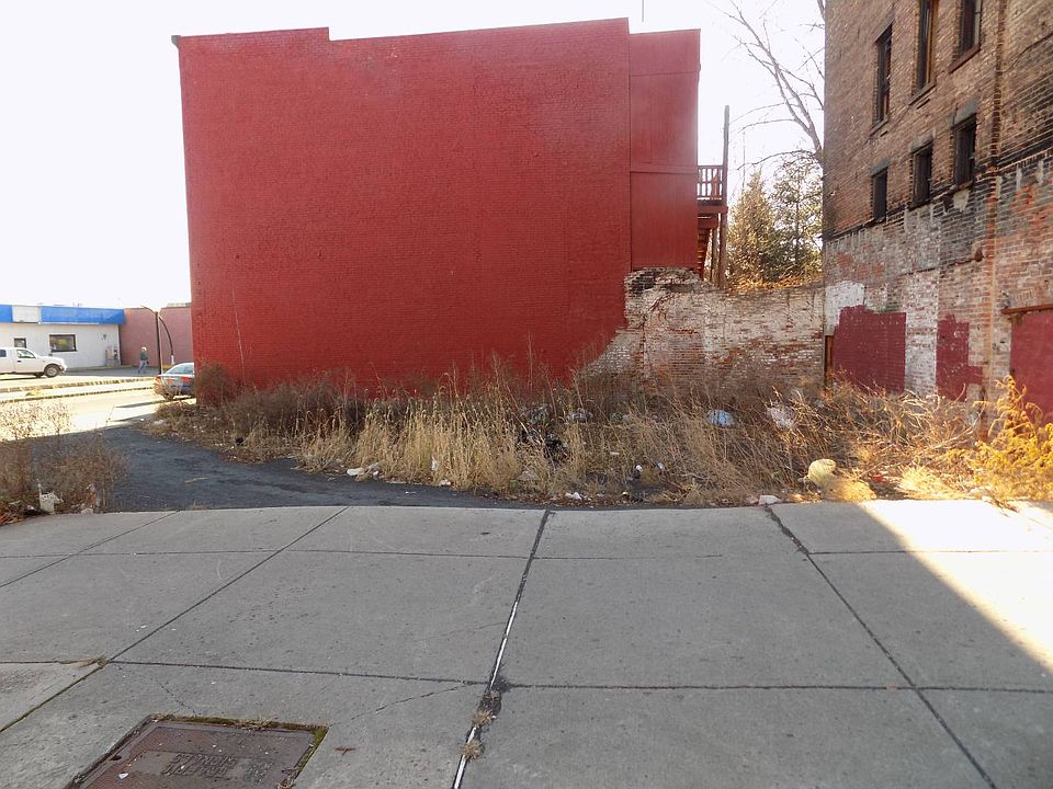 2nd image of 100 4th Ave