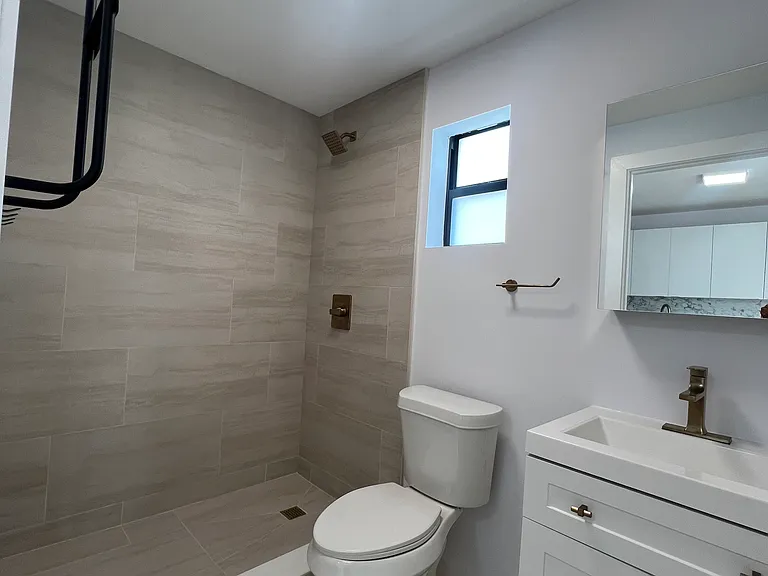 2555 SW 67th Ave #6 — Photo 11