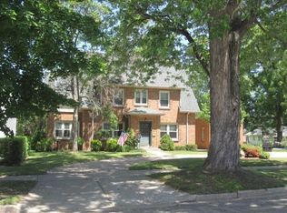 321 8th St, Reedsburg, WI 53959