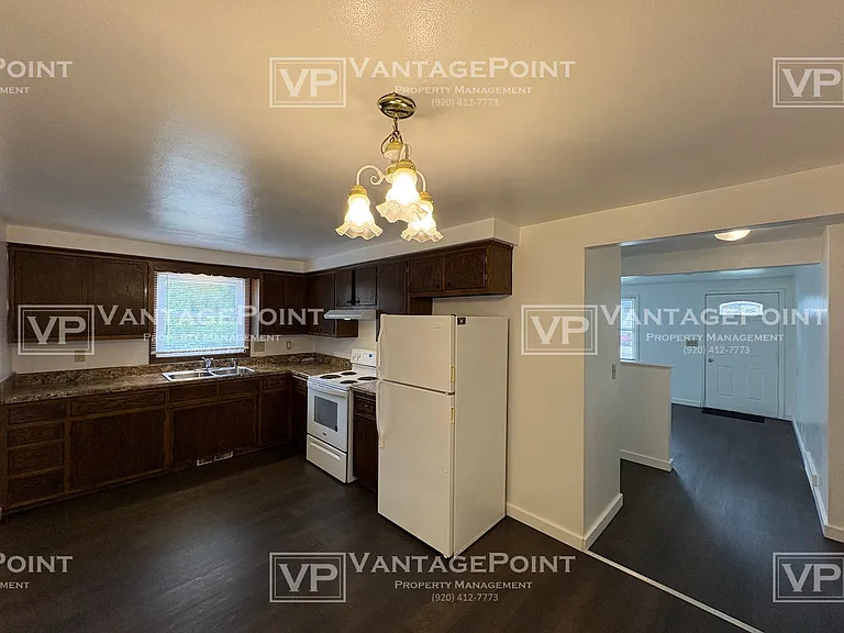 1523 Ridgeway Dr — Photo 4