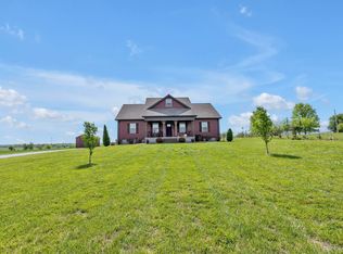 8087 Dunn Rd, Cedar Hill, TN 37032