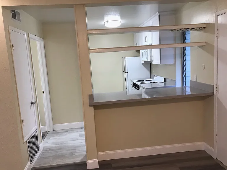 1406 Henry Street — Photo 58