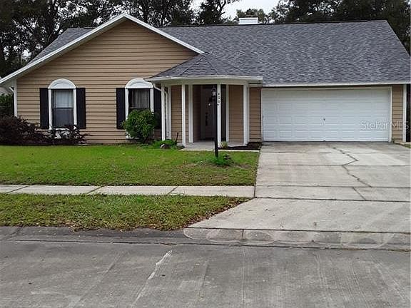 2nd image of 406 Berwick Cir