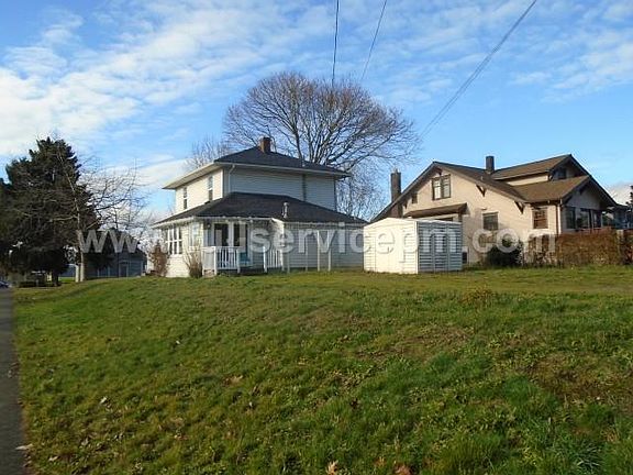 3rd image of 1931 McDougall Ave #A