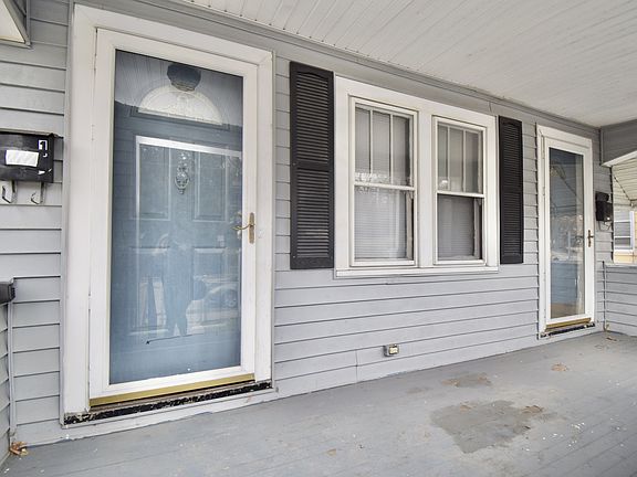 2nd image of 3670 Vine St #1