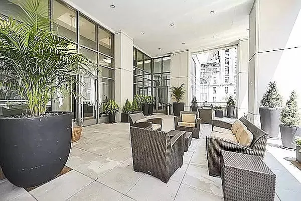 Rented by Douglas Elliman | media 14