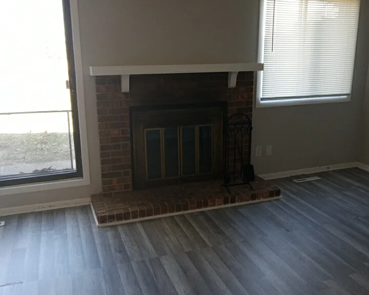 170 Bridlewood Dr — Photo 3