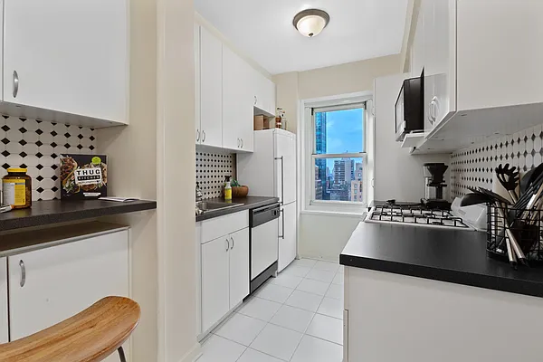 Rented by Keller Williams NYC | media 3