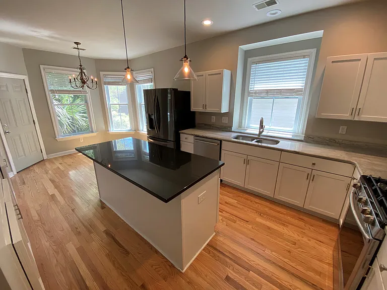 183 Scott St — Photo 28