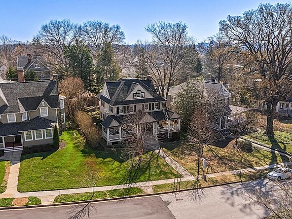 3rd image of 225 Hawthorne Rd