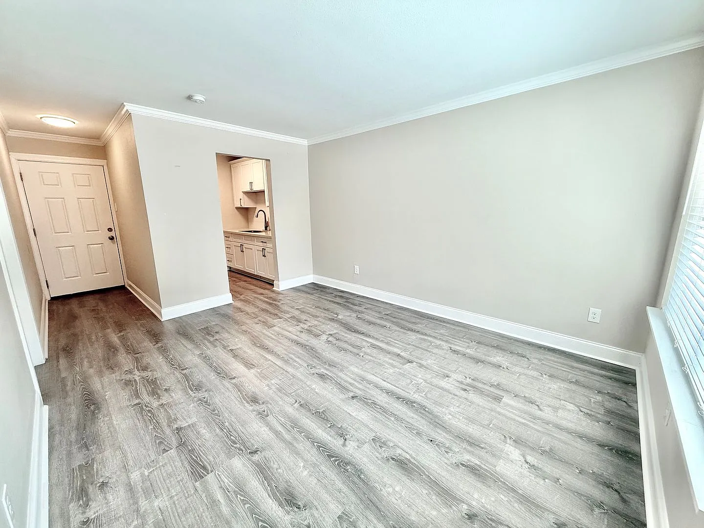 314 West Drive. — Photo 4