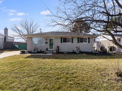 35407 Mustang Dr, Sterling Heights, MI, 48312