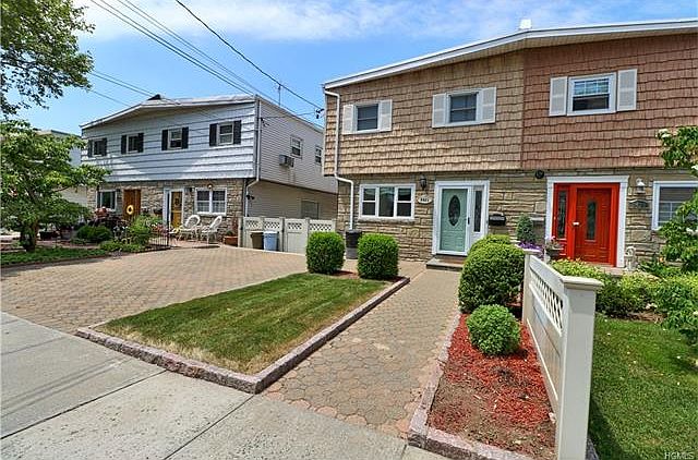 1st image of 2421 Tiemann Ave