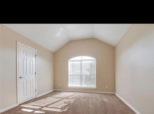 11005 SW 7th Cir, Yukon, OK 73099