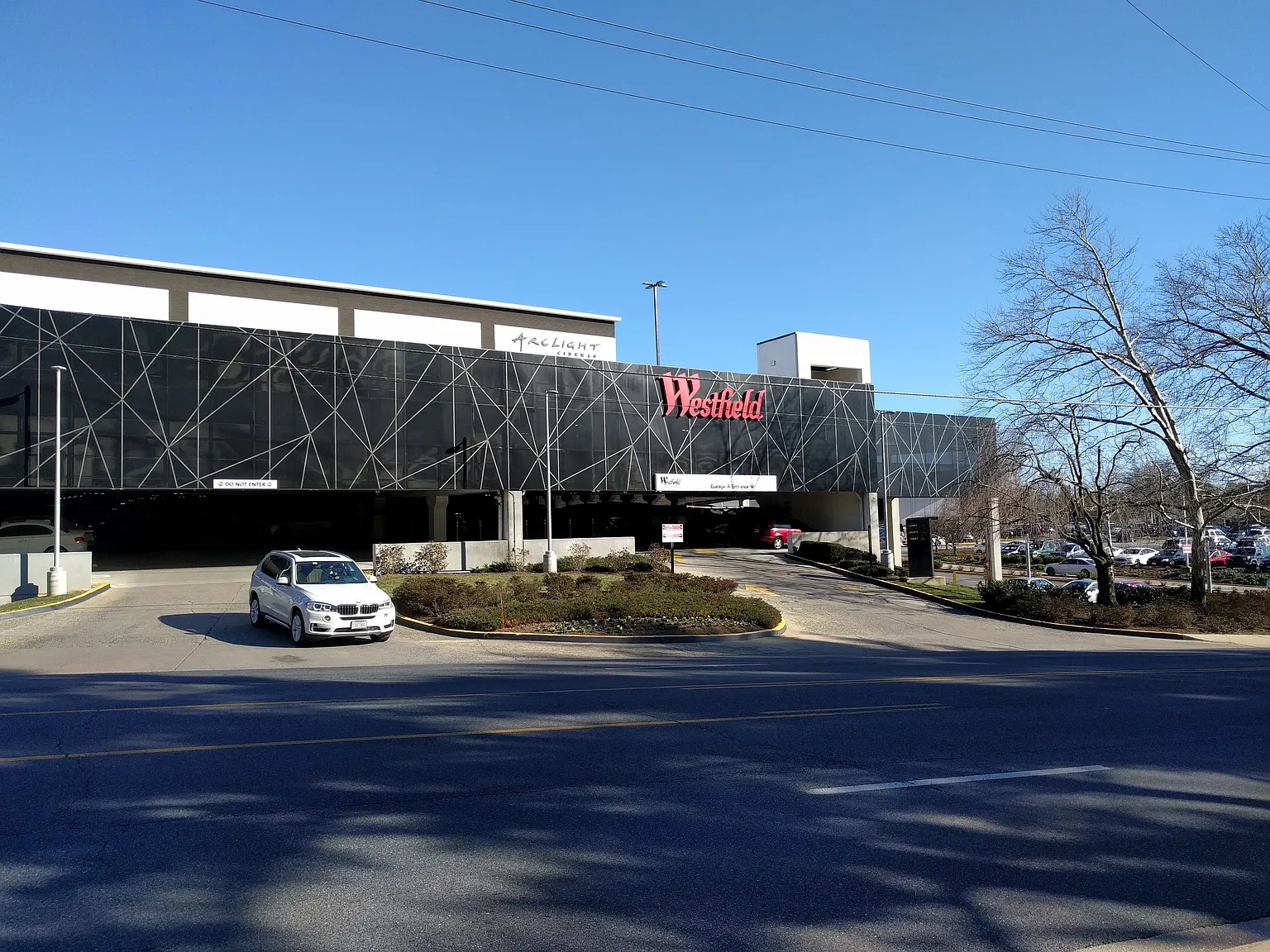 10300 Westlake Dr — Photo 2