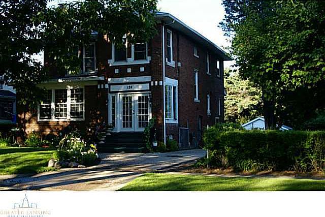 1st image of 124 E University Dr